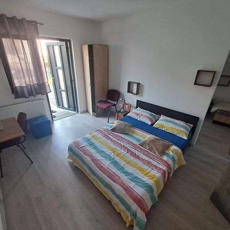 Ferienwohnung Casa Marvik Oradea Exterior foto